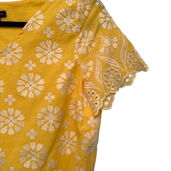 Talbots yellow with white embroidery- size 6 - Picture 4 of 7